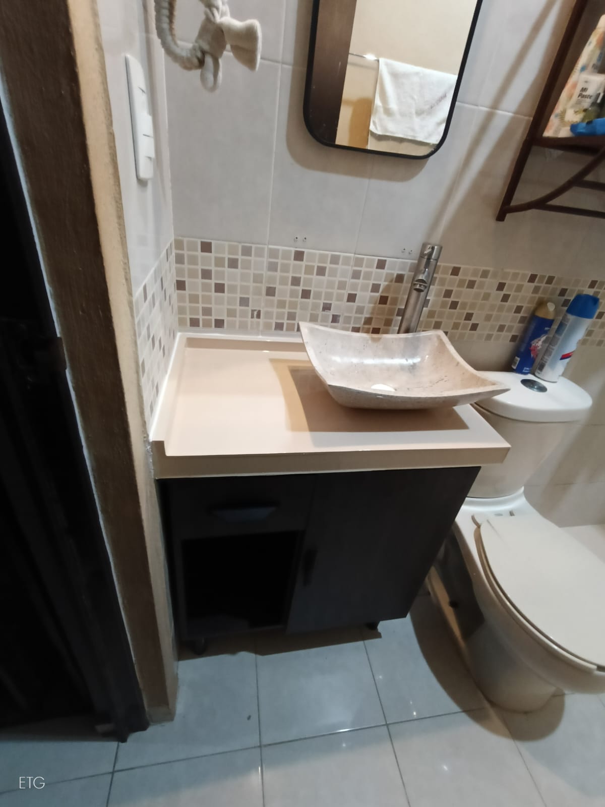 Cubierta de madera con resina epóxica — Veta Azul